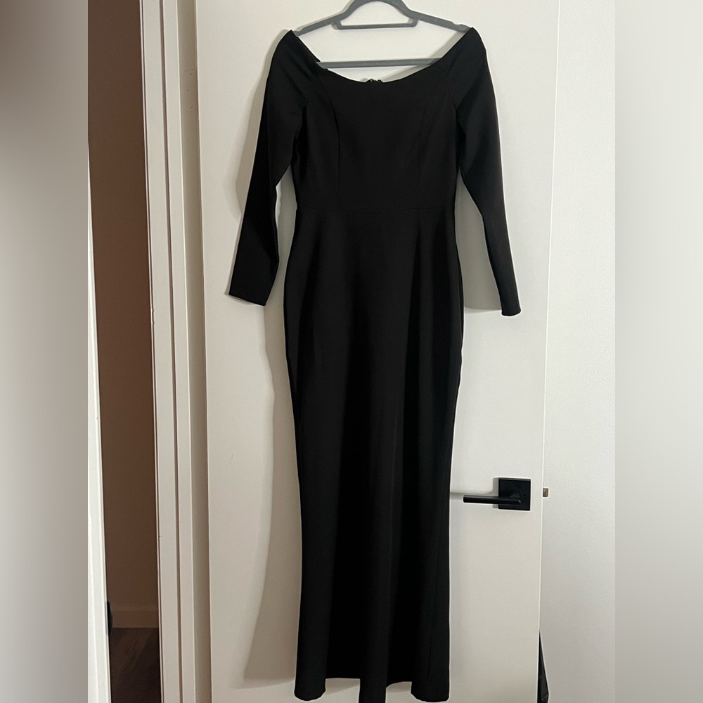 Laundry by Shelli Segal gown